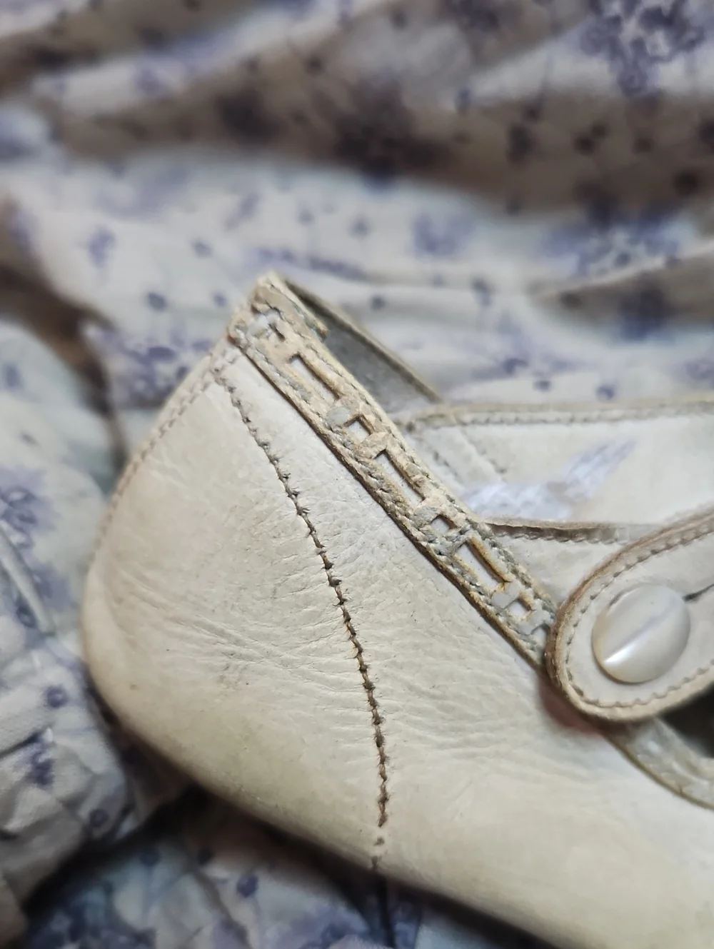 Antique Children's Mary Jane Leather Shoe in Cream